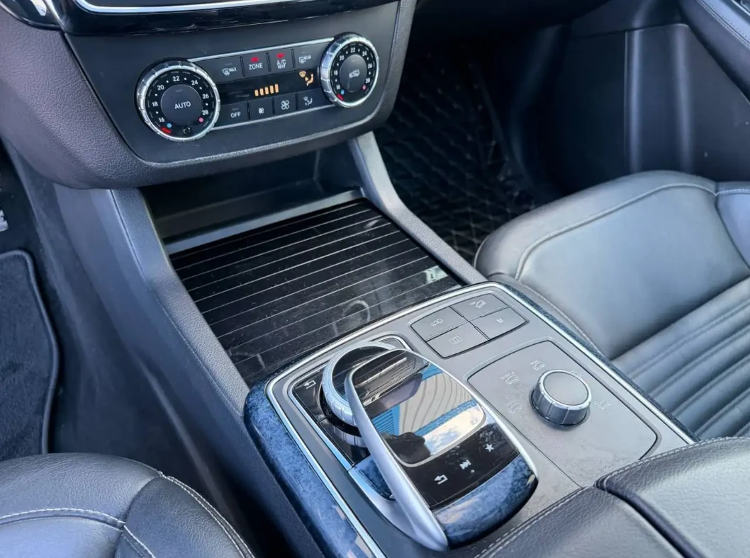 Mercedes-Benz GLE 43 AMG 4MATIC, снимка 12 - Автомобили и джипове - 55308182
