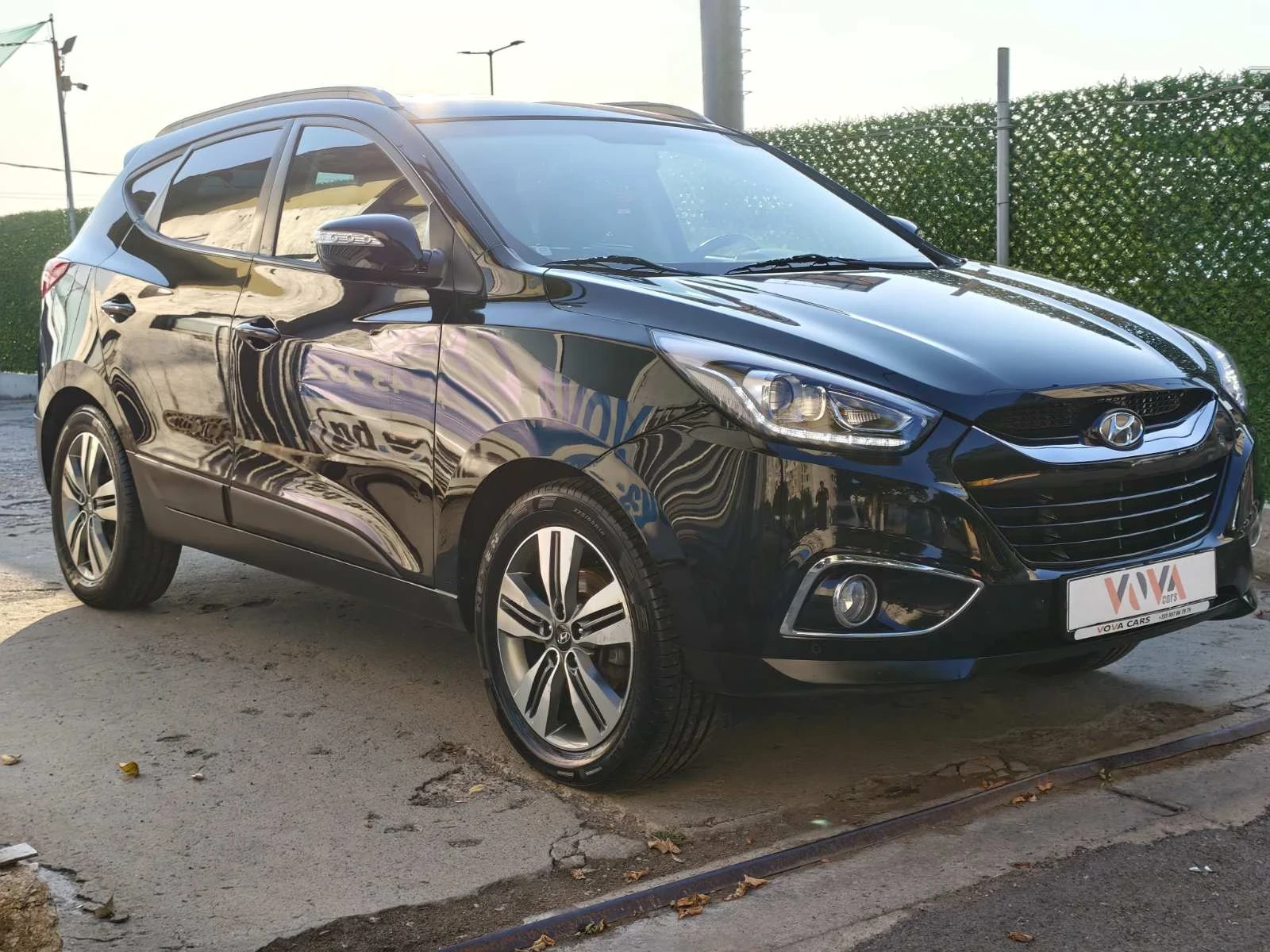 Hyundai IX35 2.0 CRDI Xpossible Автомат, снимка 3 - Автомобили и джипове - 55609799