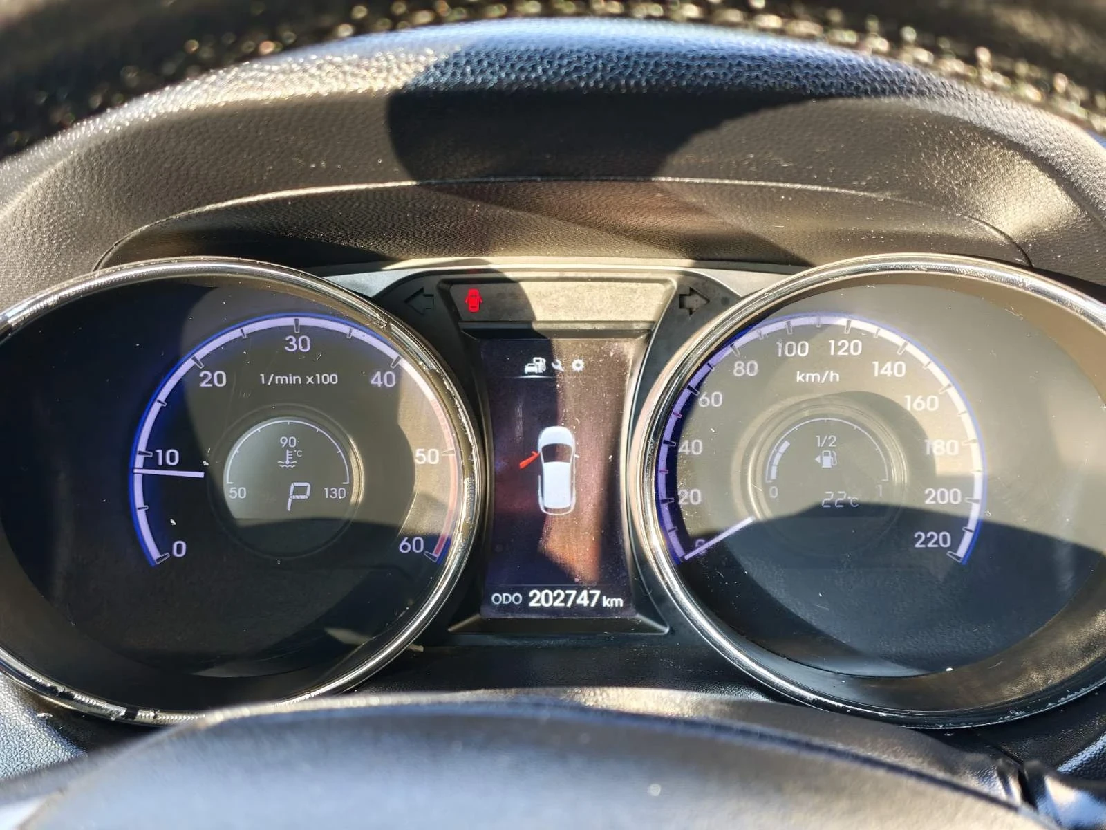 Hyundai IX35 2.0 CRDI Xpossible Автомат, снимка 13 - Автомобили и джипове - 55609799