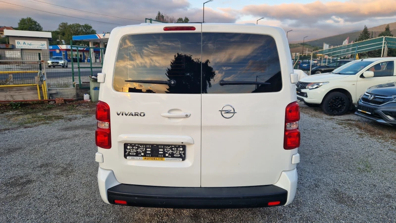 Opel Vivaro 2.0d LONG 8+ 1, снимка 8 - Бусове и автобуси - 47651395