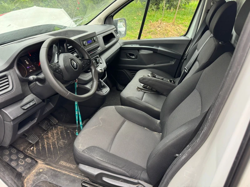 Renault Trafic 2.0DCi/131ps, снимка 14 - Бусове и автобуси - 52775565
