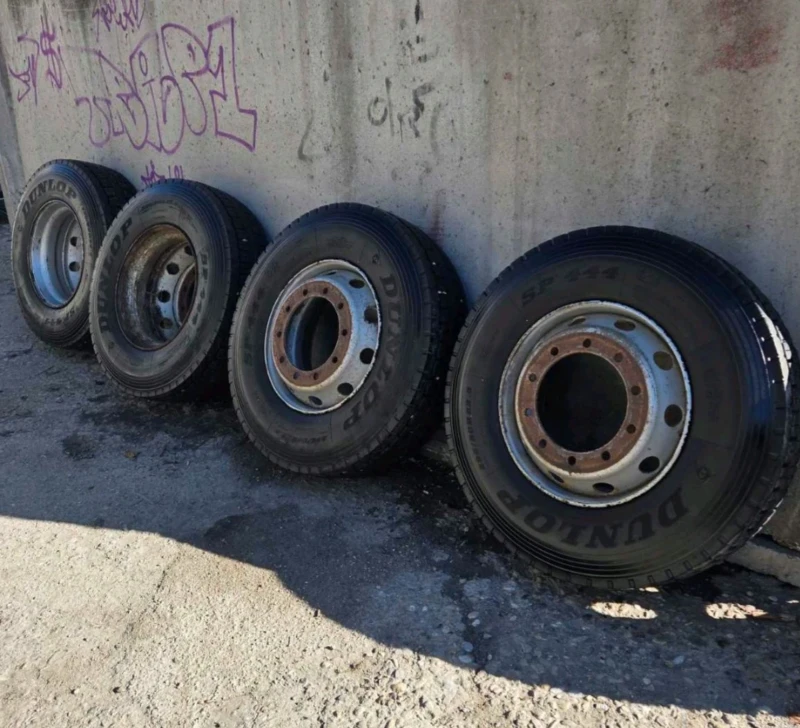 Mercedes-Benz Tourismo Гуми със Джанти и без