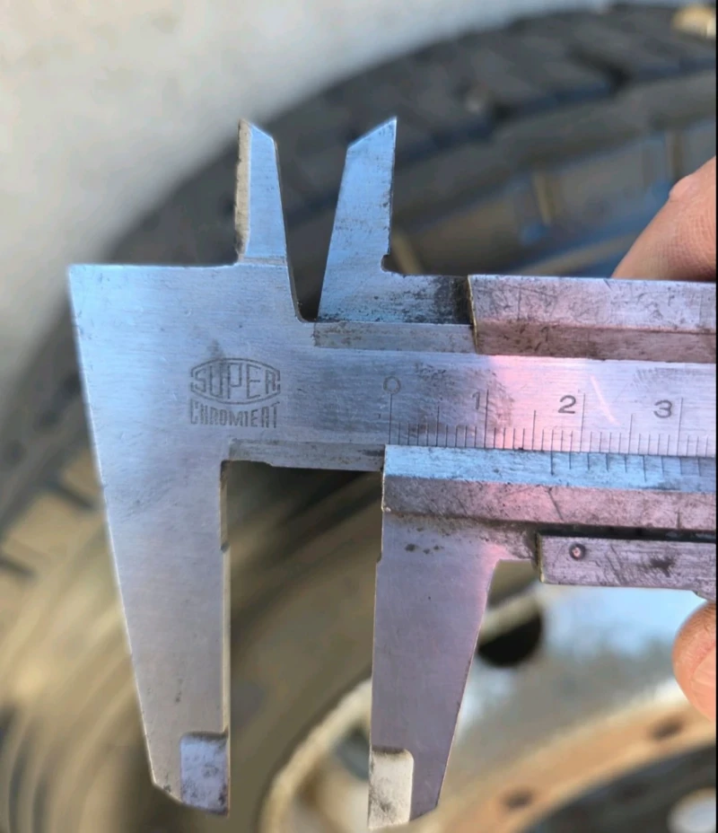 Mercedes-Benz Tourismo Гуми със Джанти и без, снимка 4 - Бусове и автобуси - 53568854