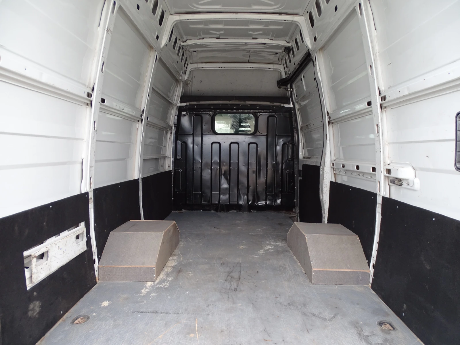 Iveco 35c15 3.0 HPI  КАТ. * Б*  - изображение 8