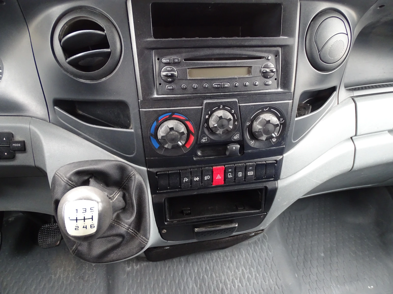 Iveco 35c15 3.0 HPI  ���. * �*  | Mobile.bg � ����������� 11