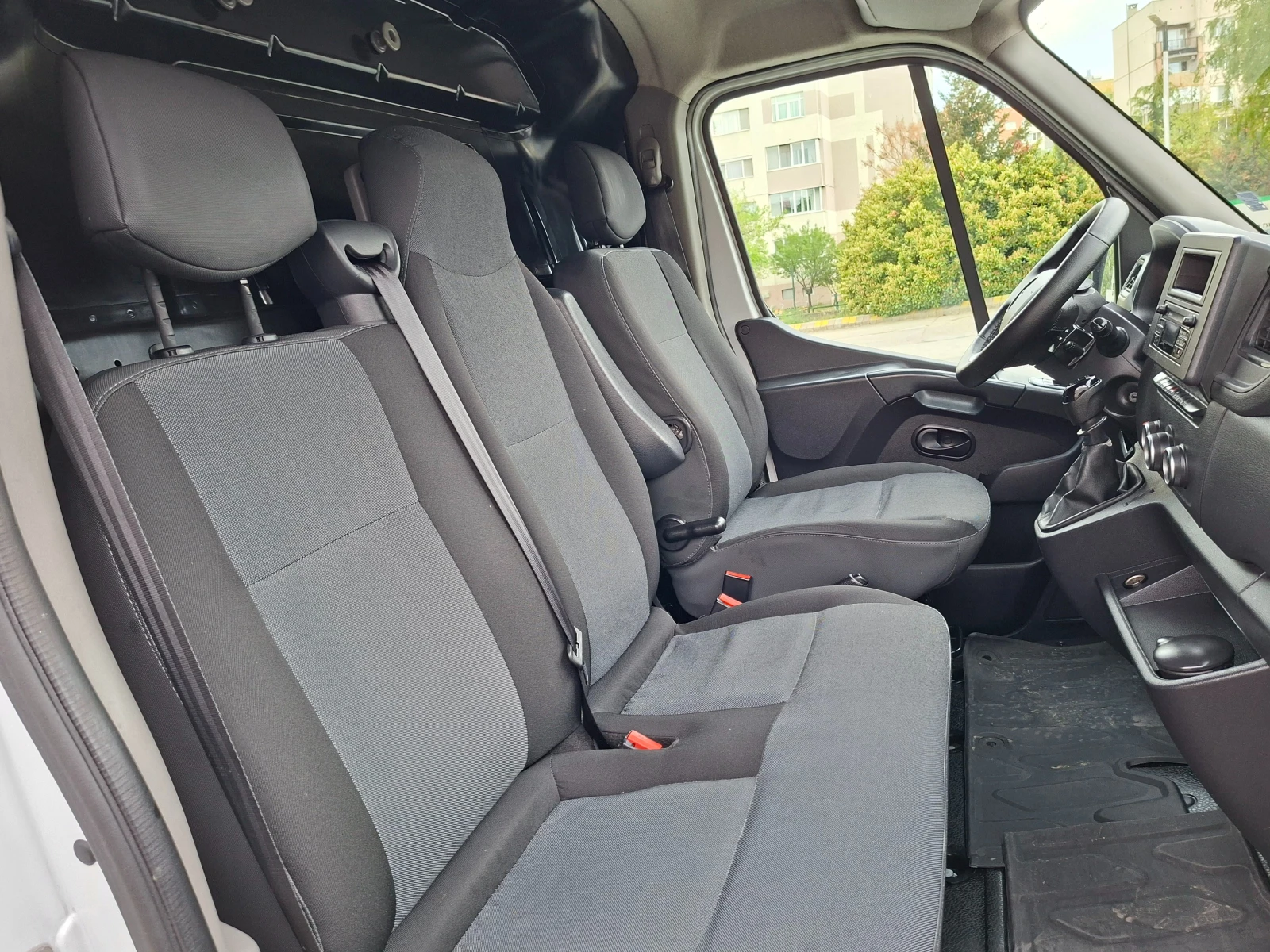 Renault Master 2.3DCI* EURO6D* 6-SPEED.* 36м. х 278EUR.* , снимка 6 - Бусове и автобуси - 54257751