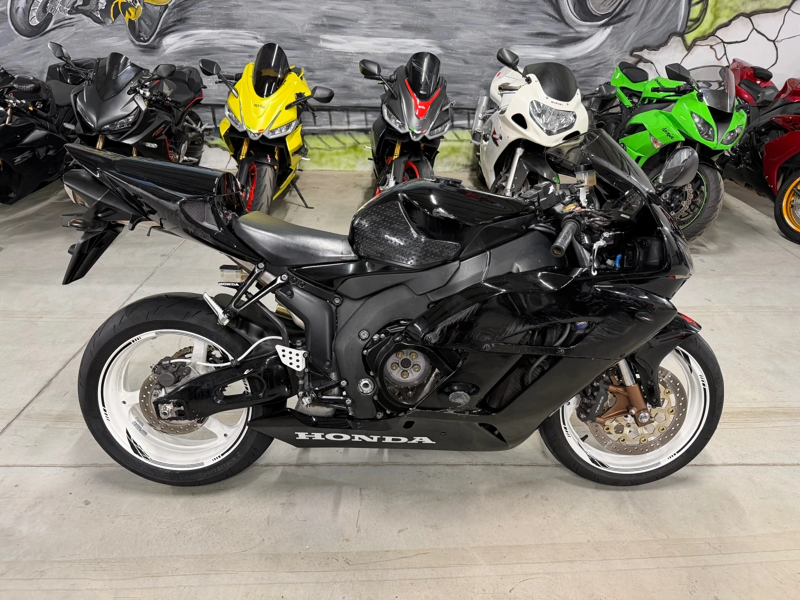 Honda Cbr 1000RR SC57 - изображение 2