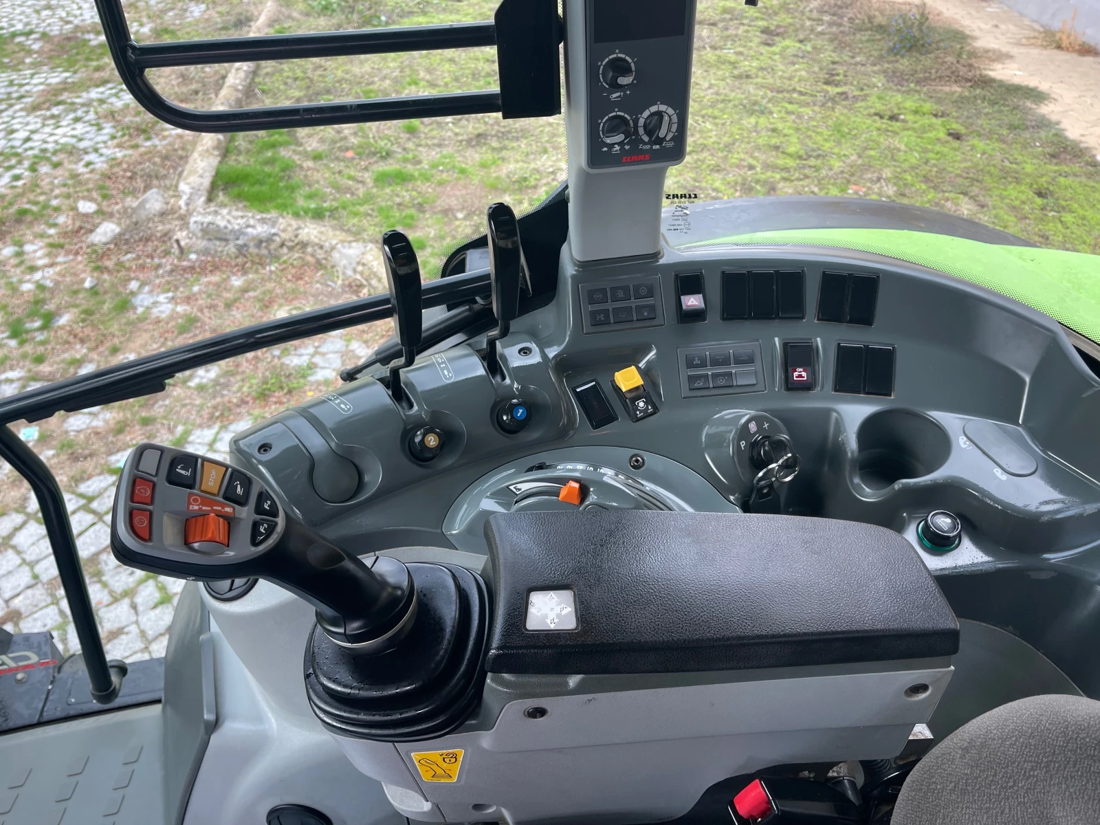  Claas ARION 420   CLAAS  | Mobile.bg   14