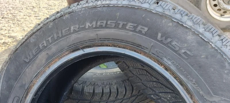 Гуми Зимни 215/65R16, снимка 7 - Гуми и джанти - 30923503