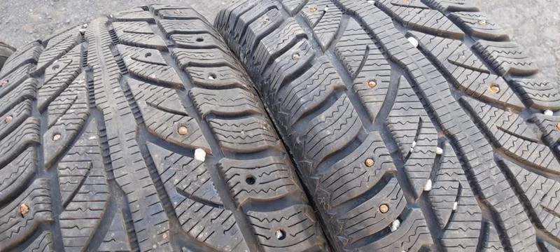 Гуми Зимни 215/65R16, снимка 3 - Гуми и джанти - 30923503