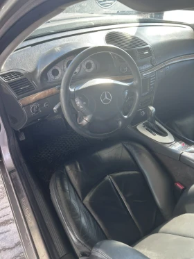 Mercedes-Benz E 320, снимка 6