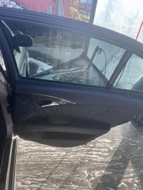 Mercedes-Benz E 320, снимка 12