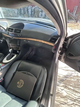 Mercedes-Benz E 320, снимка 8