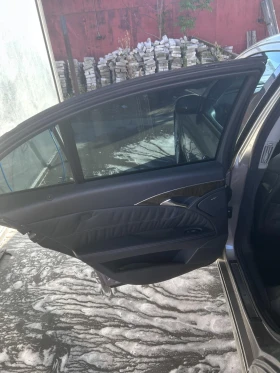 Mercedes-Benz E 320, снимка 9