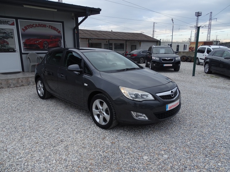 Opel Astra 1.7 CDTI, снимка 6 - Автомобили и джипове - 44116812