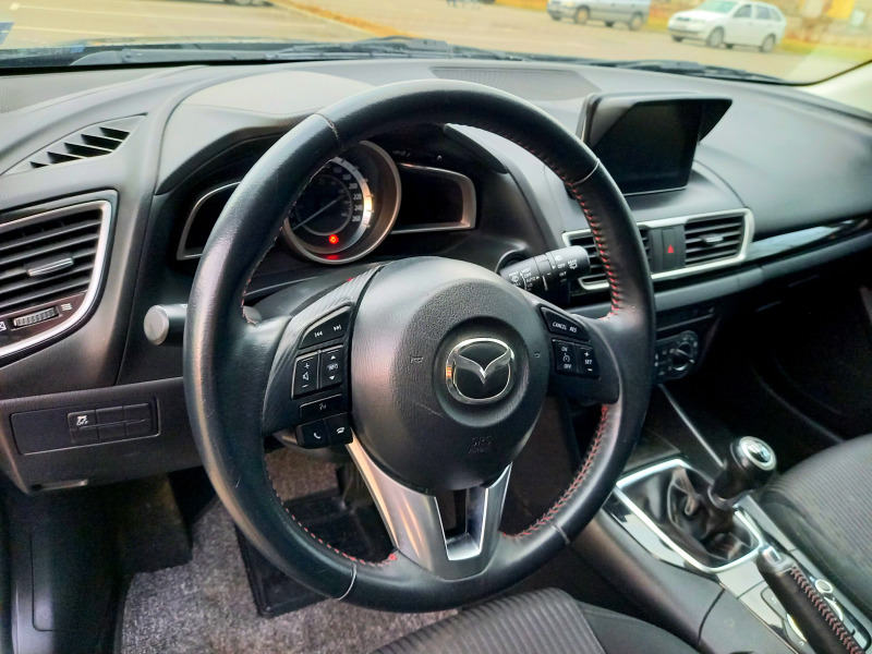 Mazda 3 SKYACTIVE, снимка 8 - Автомобили и джипове - 44518795