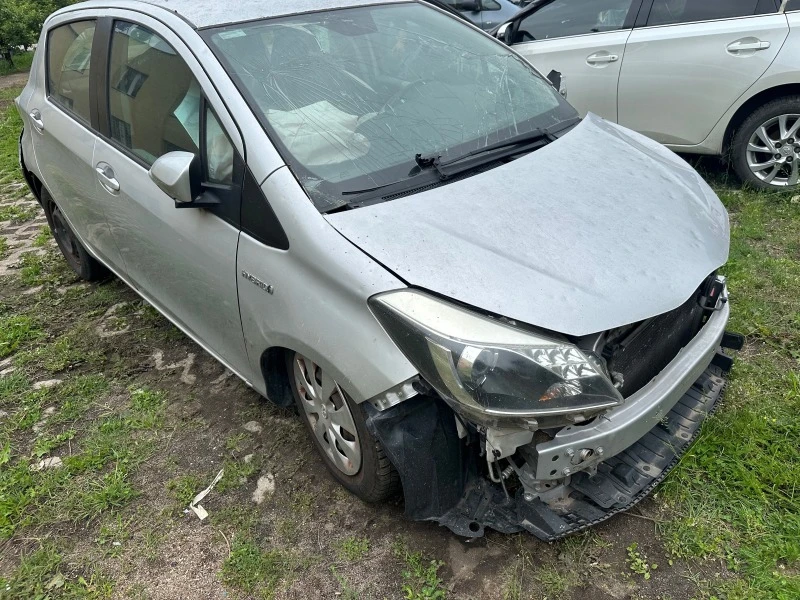 Toyota Yaris 1.5-Хибрид, снимка 1 - Автомобили и джипове - 47430786