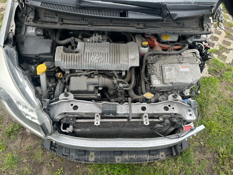 Toyota Yaris 1.5-Хибрид, снимка 3 - Автомобили и джипове - 47430786