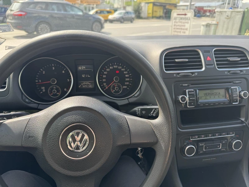 VW Golf, снимка 10 - Автомобили и джипове - 47877525