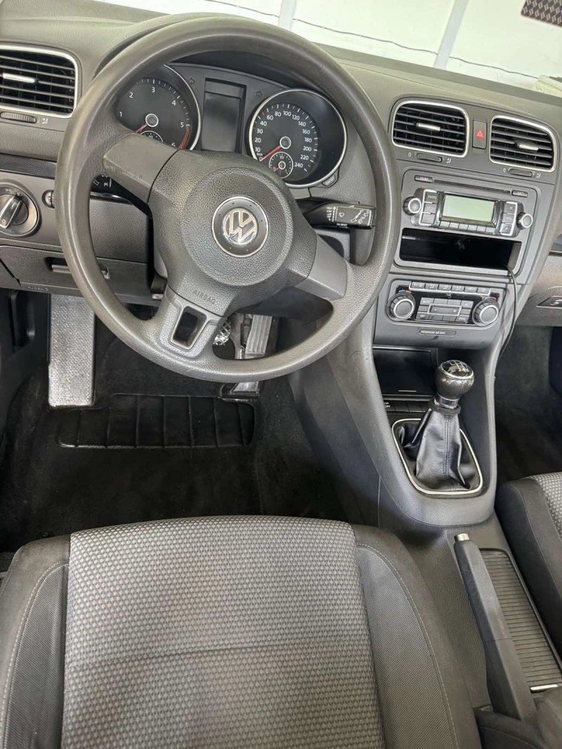 VW Golf, снимка 11 - Автомобили и джипове - 47877525