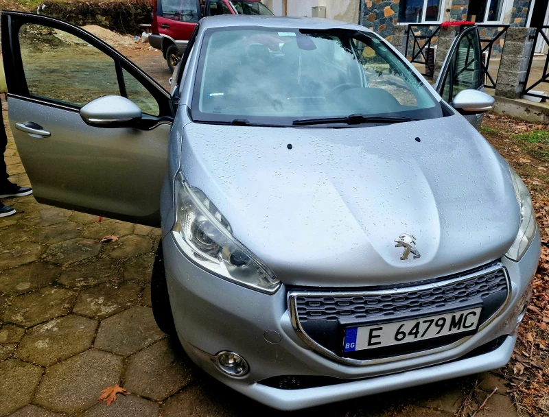 Peugeot 208 Peugeot  208 1.6 120 kc, снимка 2 - Автомобили и джипове - 49021337