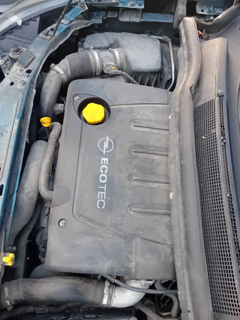 Opel Zafira БРАКУВАНА ПАЛИ И РАБОТИ ЦЯЛ ЗА ЧАСТИ , снимка 12 - Автомобили и джипове - 51546569