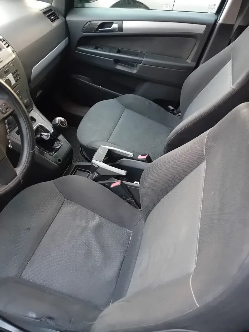 Opel Zafira БРАКУВАНА ПАЛИ И РАБОТИ ЦЯЛ ЗА ЧАСТИ , снимка 9 - Автомобили и джипове - 51546569