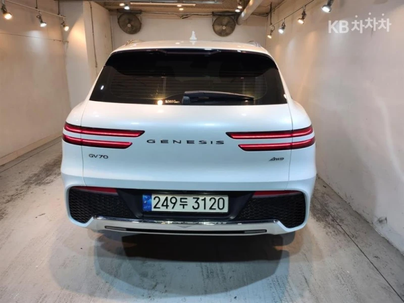 Genesis GV70 2.2 AWD 2024 ЛИЗИНГ БЕЗ ПЪРВОНАЧАЛНА ВНОСКА, снимка 3 - Автомобили и джипове - 52650509