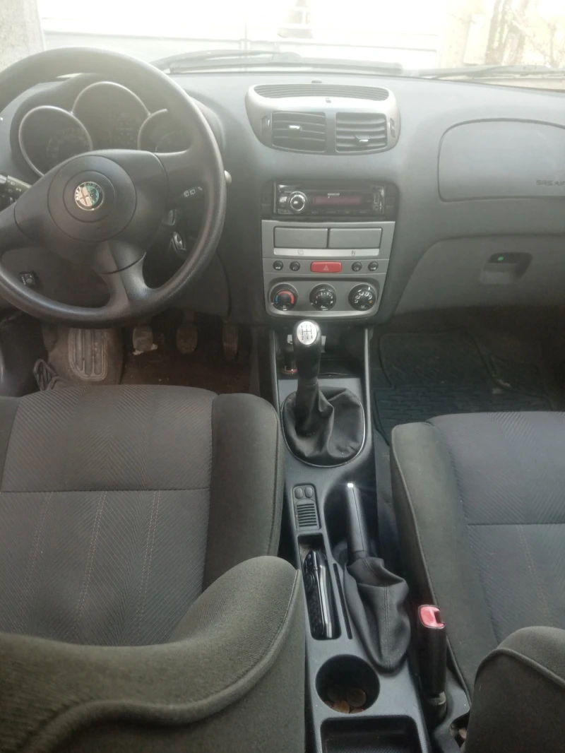 Alfa Romeo 147 1, 6, снимка 5 - Автомобили и джипове - 52775969
