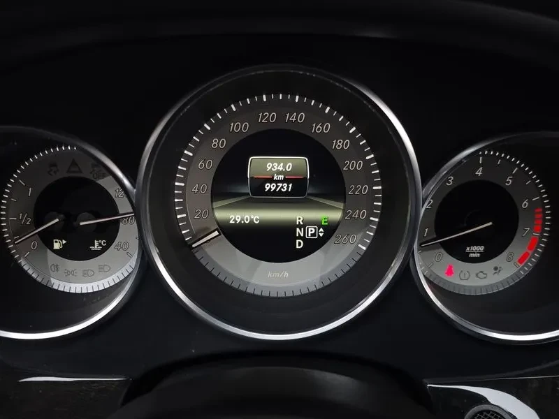Mercedes-Benz CLS 350 FULL OPTION, снимка 8 - Автомобили и джипове - 55719372