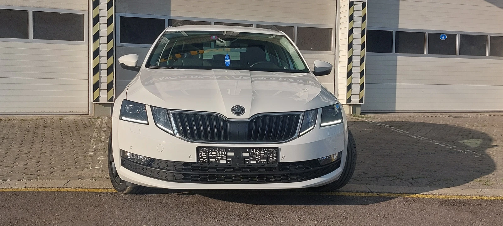 Skoda Octavia 2.0 tdi 184kc Dsg Full Led 4x4 Keyless  go - изображение 7