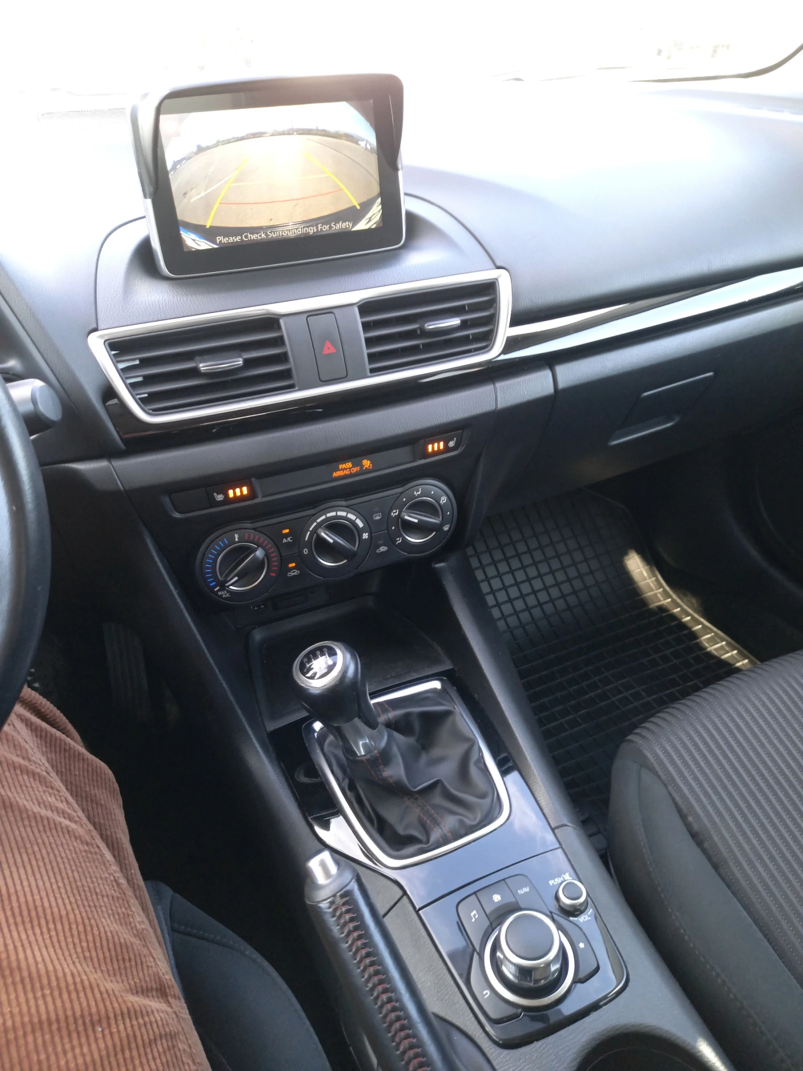 Mazda 3 2.0 SKYACTIVE  - изображение 9