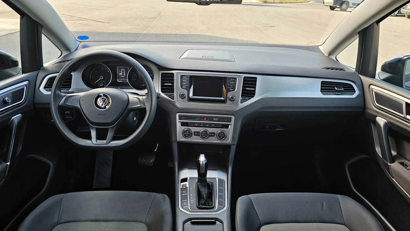 VW Golf Spotsvan1.6TDI Avtomatik  - изображение 10