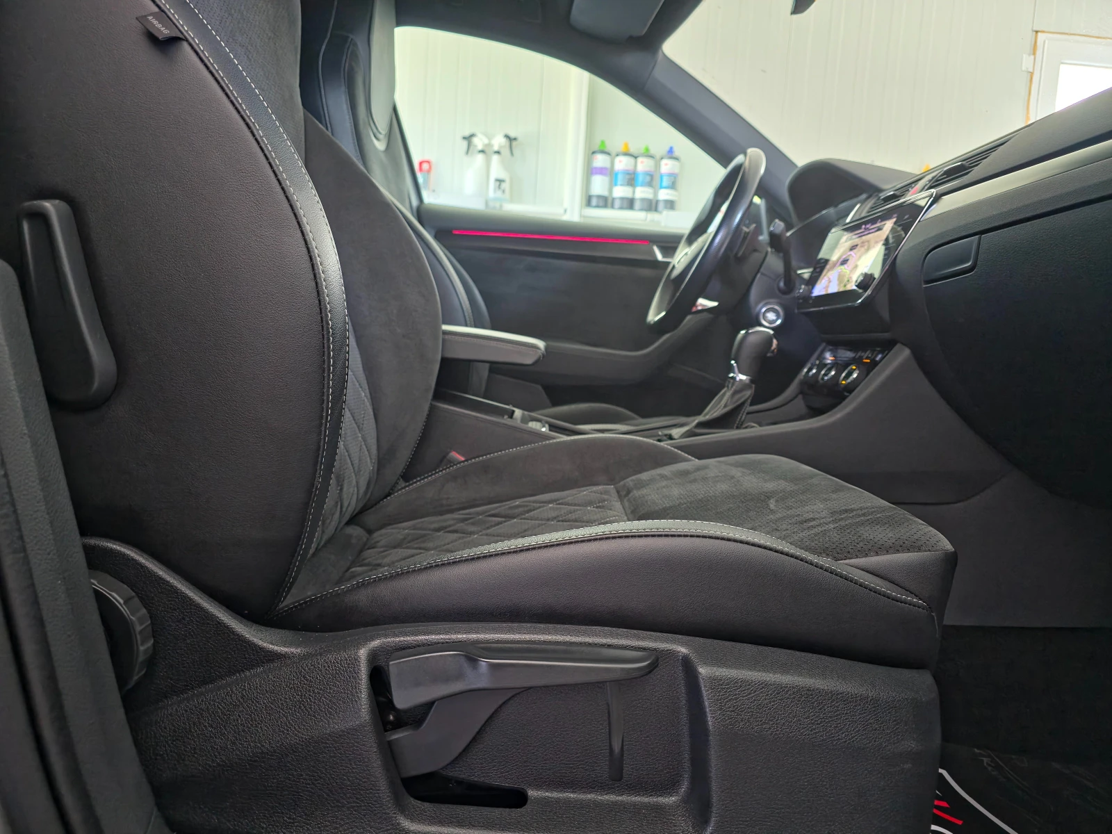 Skoda Superb  2. 0TDI SPORTLINE 7 DSG 150 - изображение 9