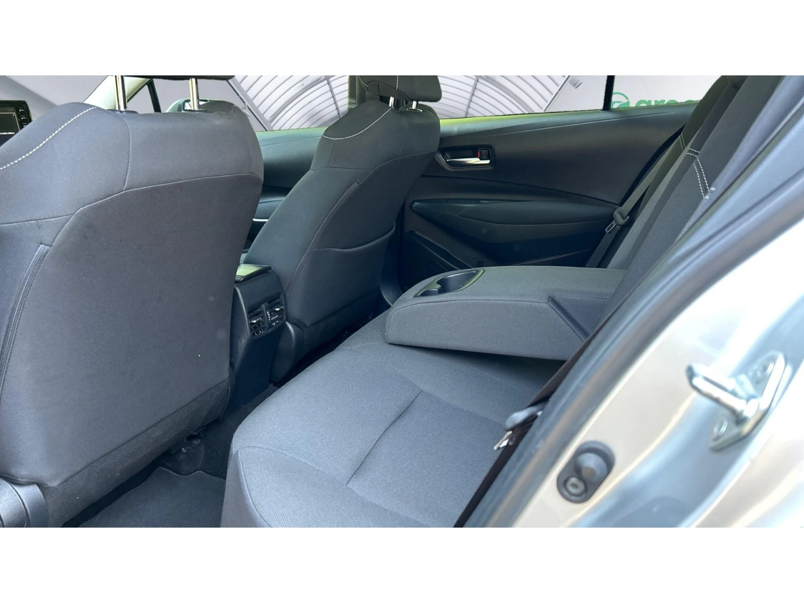 Toyota Corolla 1.6 VVT-i  A/T, Месечна вноска от 488 лв. - изображение 10