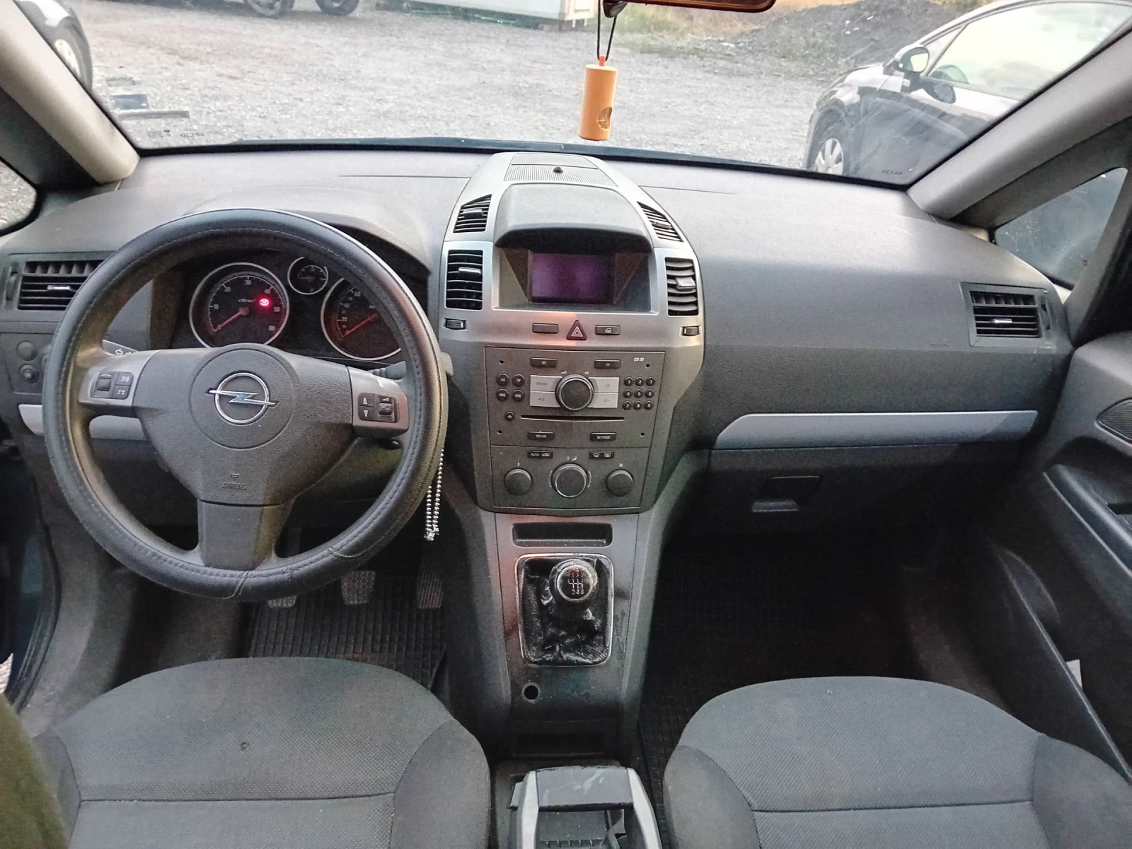 Opel Zafira БРАКУВАНА ПАЛИ И РАБОТИ ЦЯЛ ЗА ЧАСТИ  - изображение 8