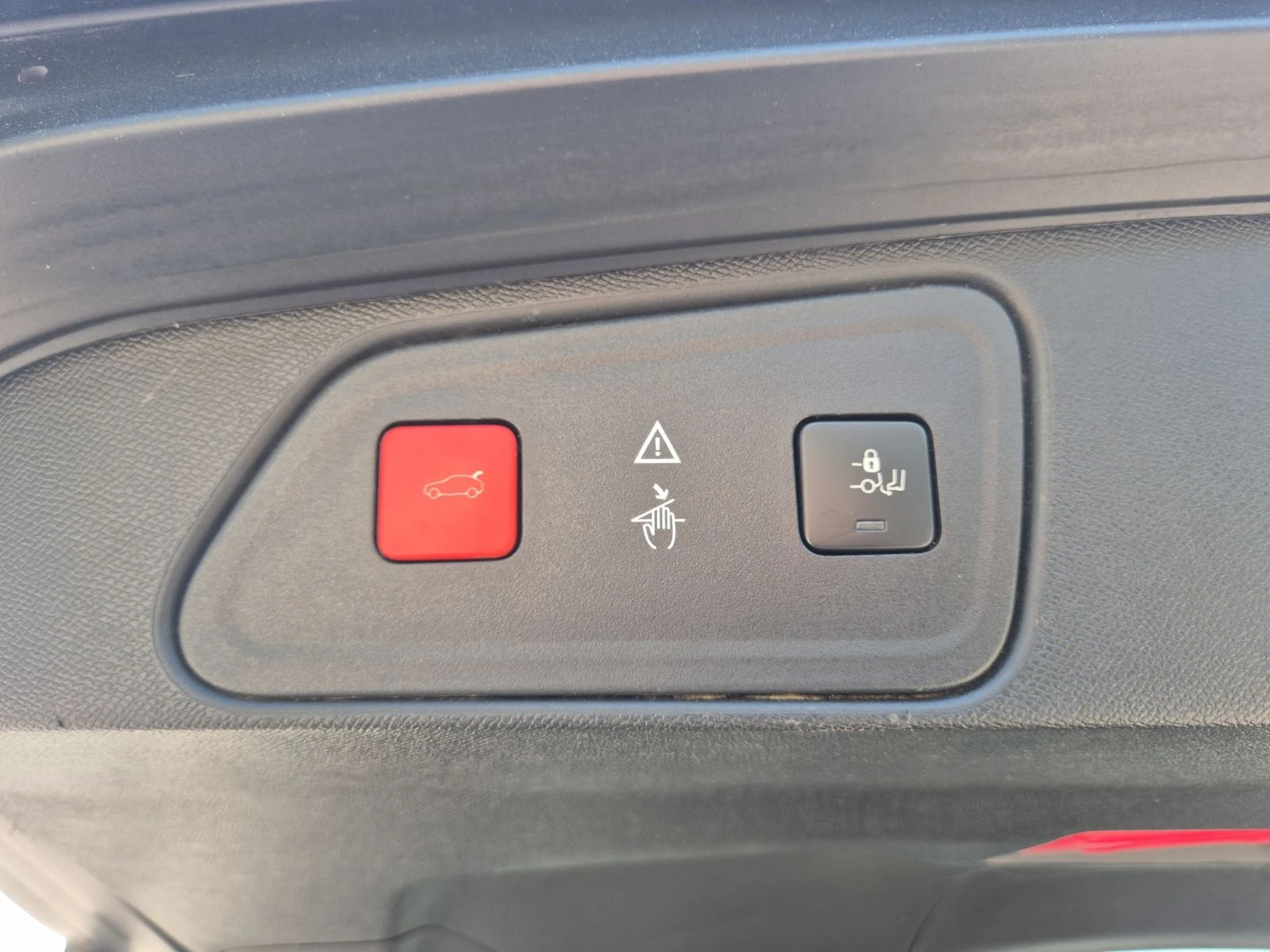 Peugeot 3008  NEW ALLURE 1.6 e-HDi 120 EAT6 | Mobile.bg   16