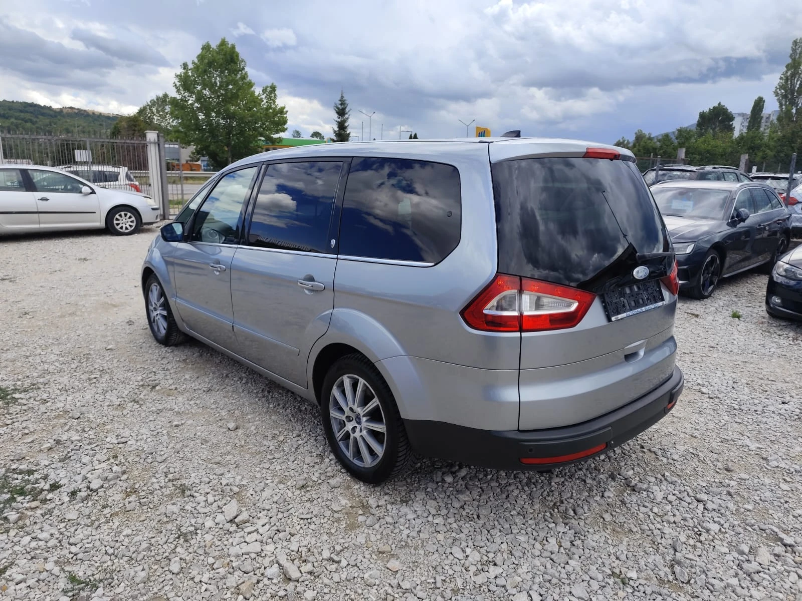 Ford Galaxy 2.0 дизел - изображение 8