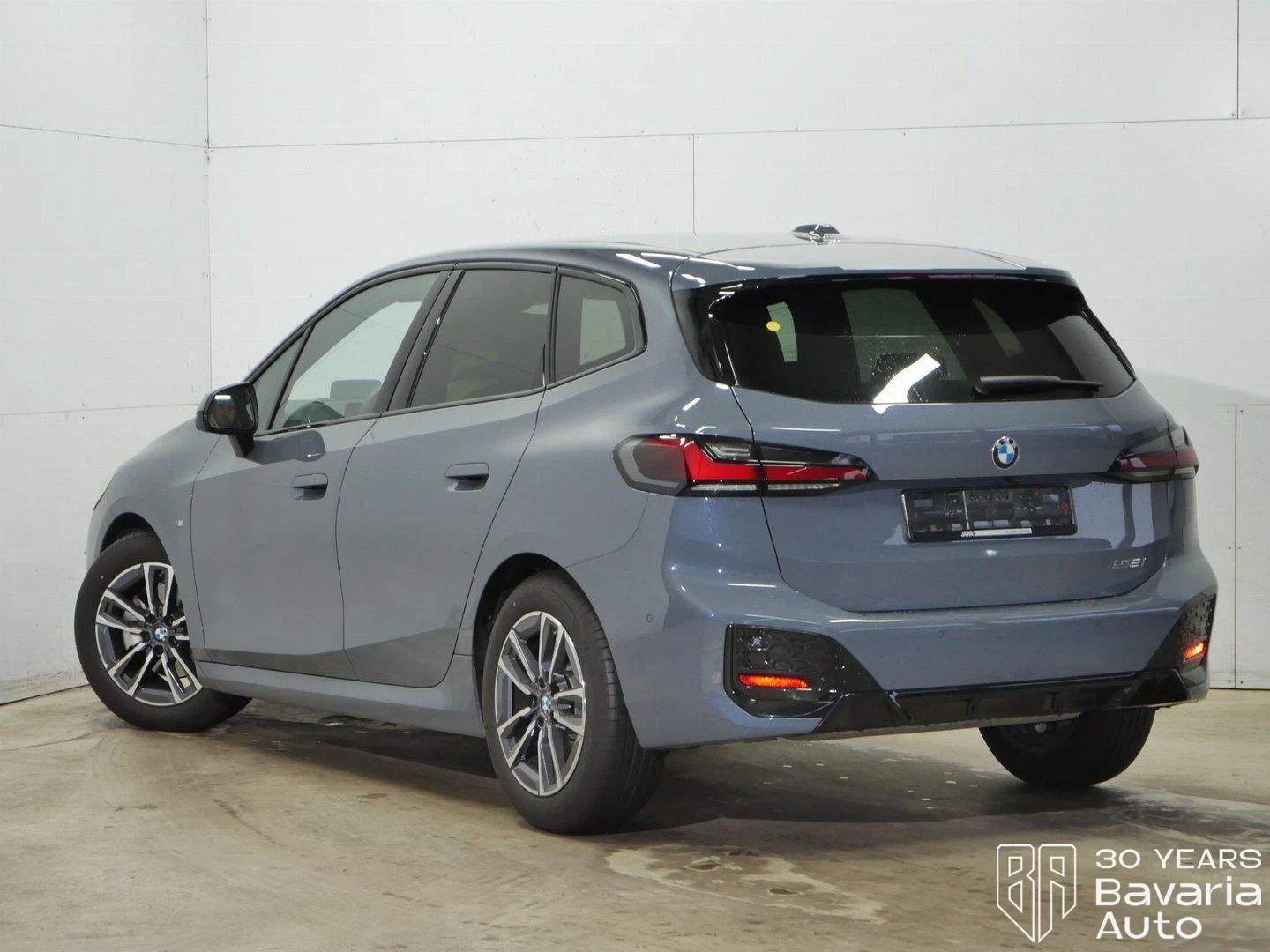 BMW 216 i Active Tourer M Sport Paket Steptronic - изображение 2
