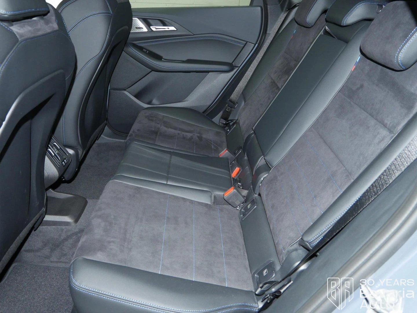 BMW 216 i Active Tourer M Sport Paket Steptronic - изображение 8