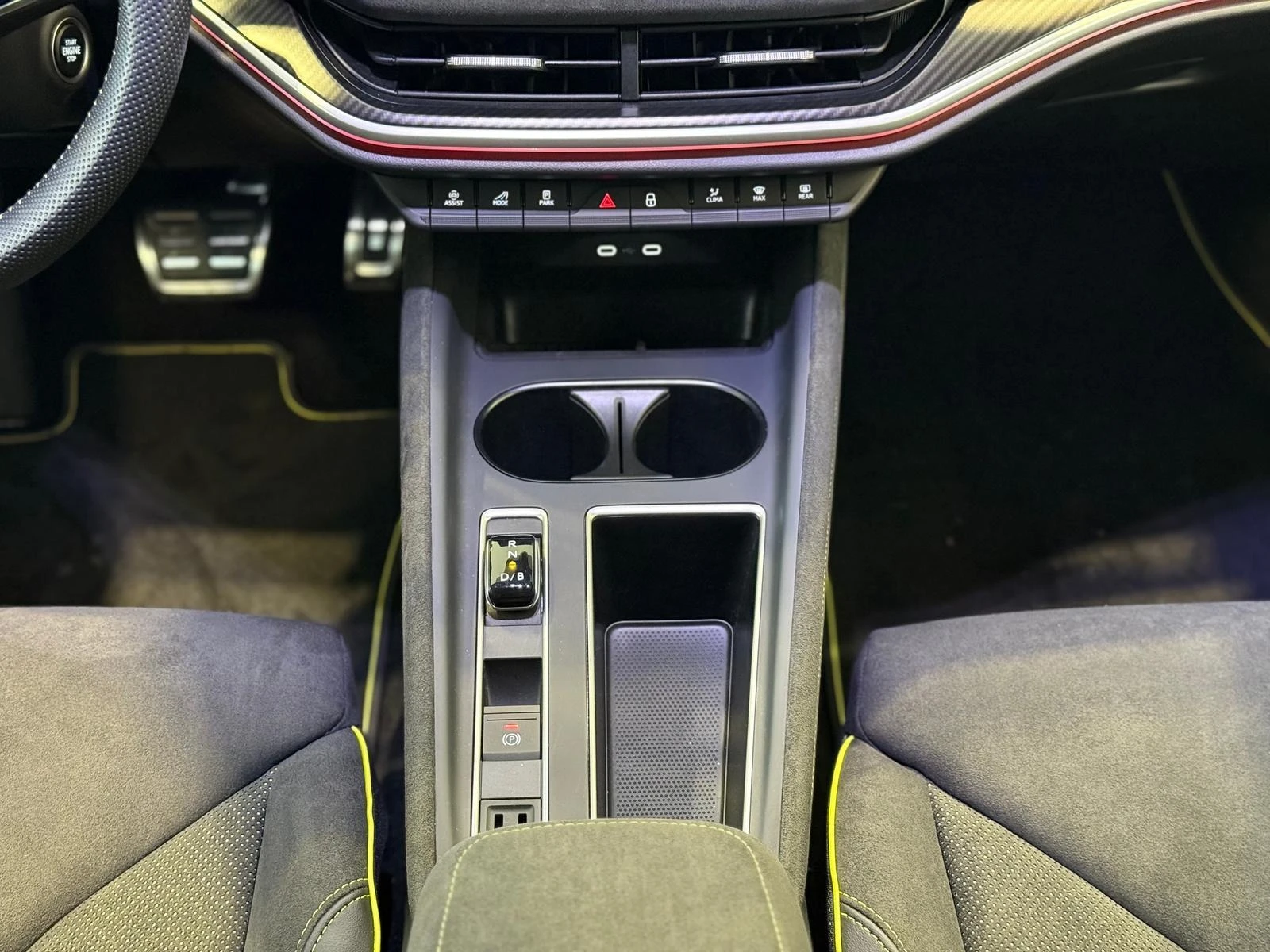 Skoda Enyaq RS 84kWh AWD CANTON HEAD-UP MATRIX - изображение 10