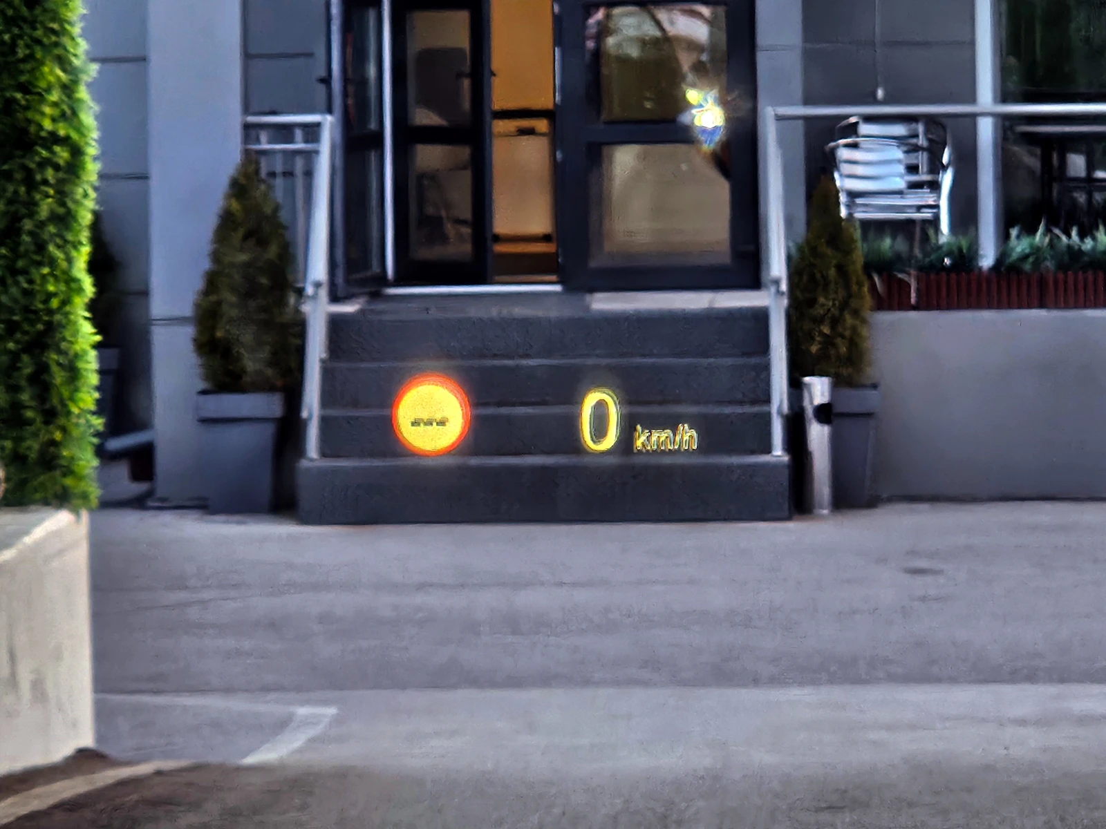 BMW 530 M/XD/DISTR/CAMERA/HEAD UP/ПОДГРЕВ/PANO/AUTO H/LIZI - изображение 9