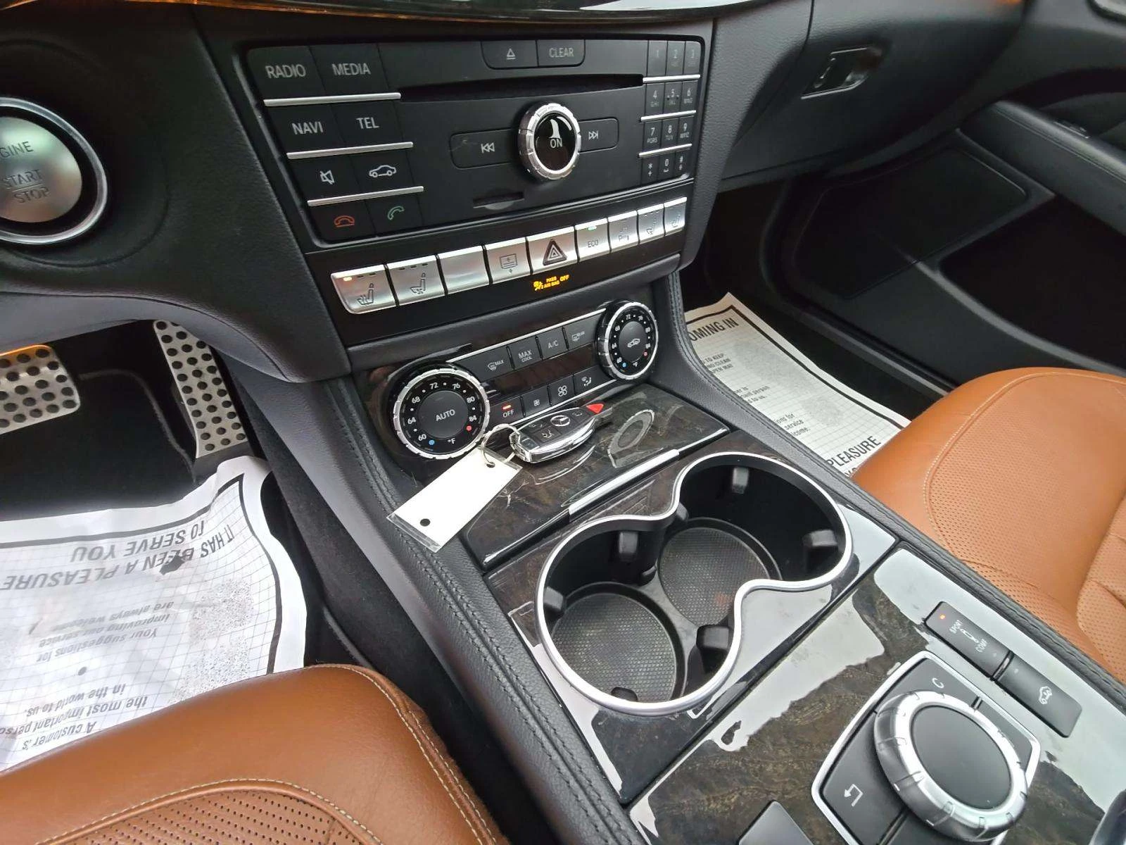 Mercedes-Benz CLS 550 4MATIC * CARFAX * ОБДУХВАНЕ * HARMAN * BLIND SPOT, снимка 10 - Автомобили и джипове - 54148811