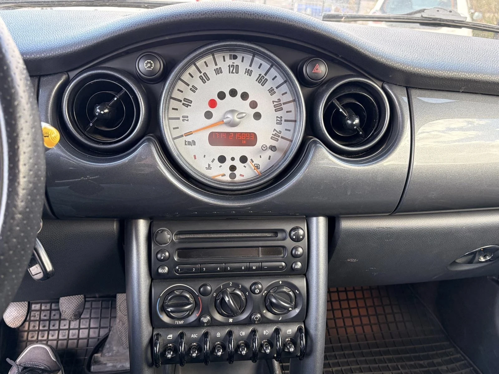 Mini D one | Mobile.bg � ����������� 8