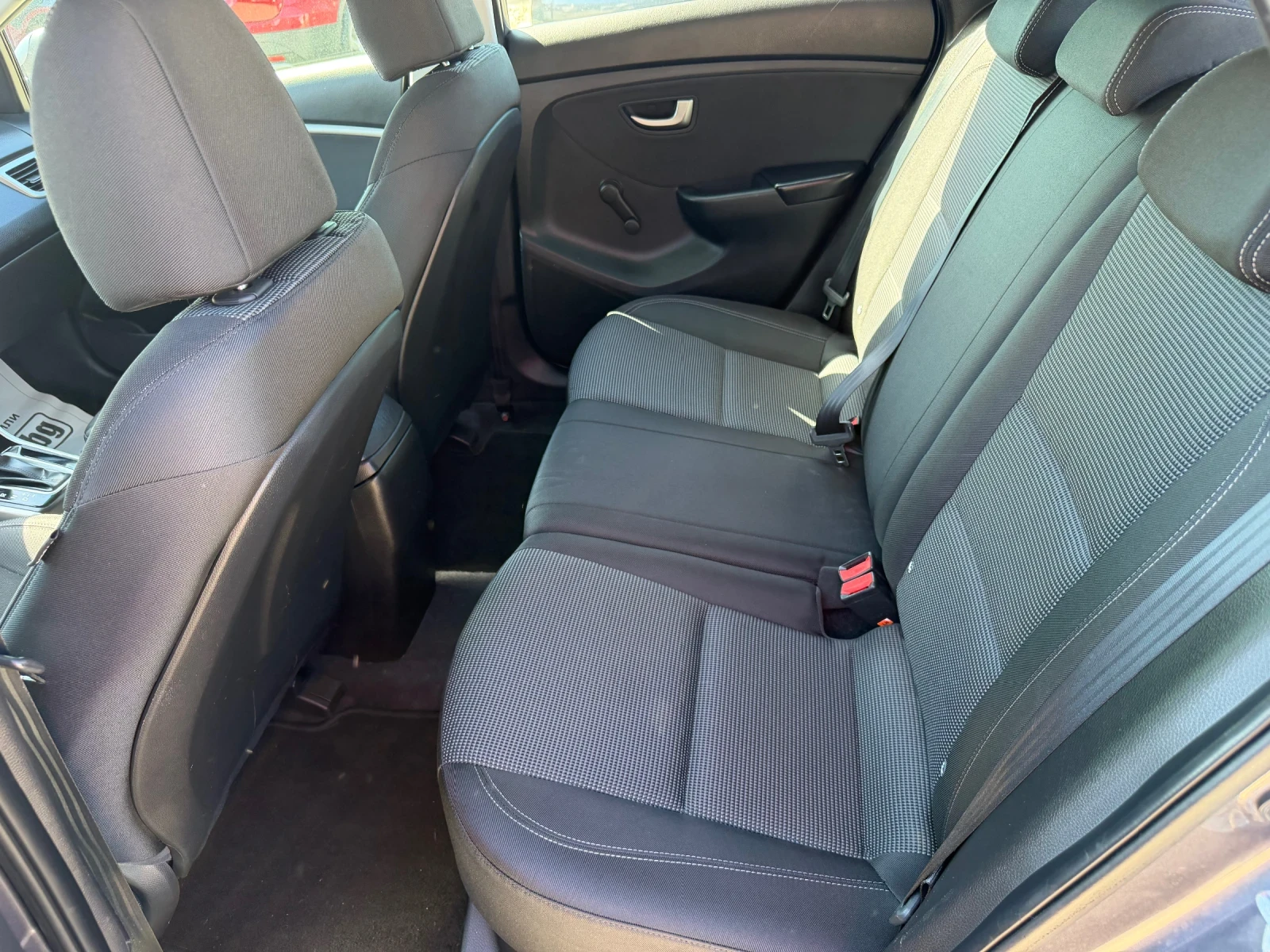 Hyundai I30 1.6d/110hp/Automatic/EVRO6/, снимка 12 - Автомобили и джипове - 54607455