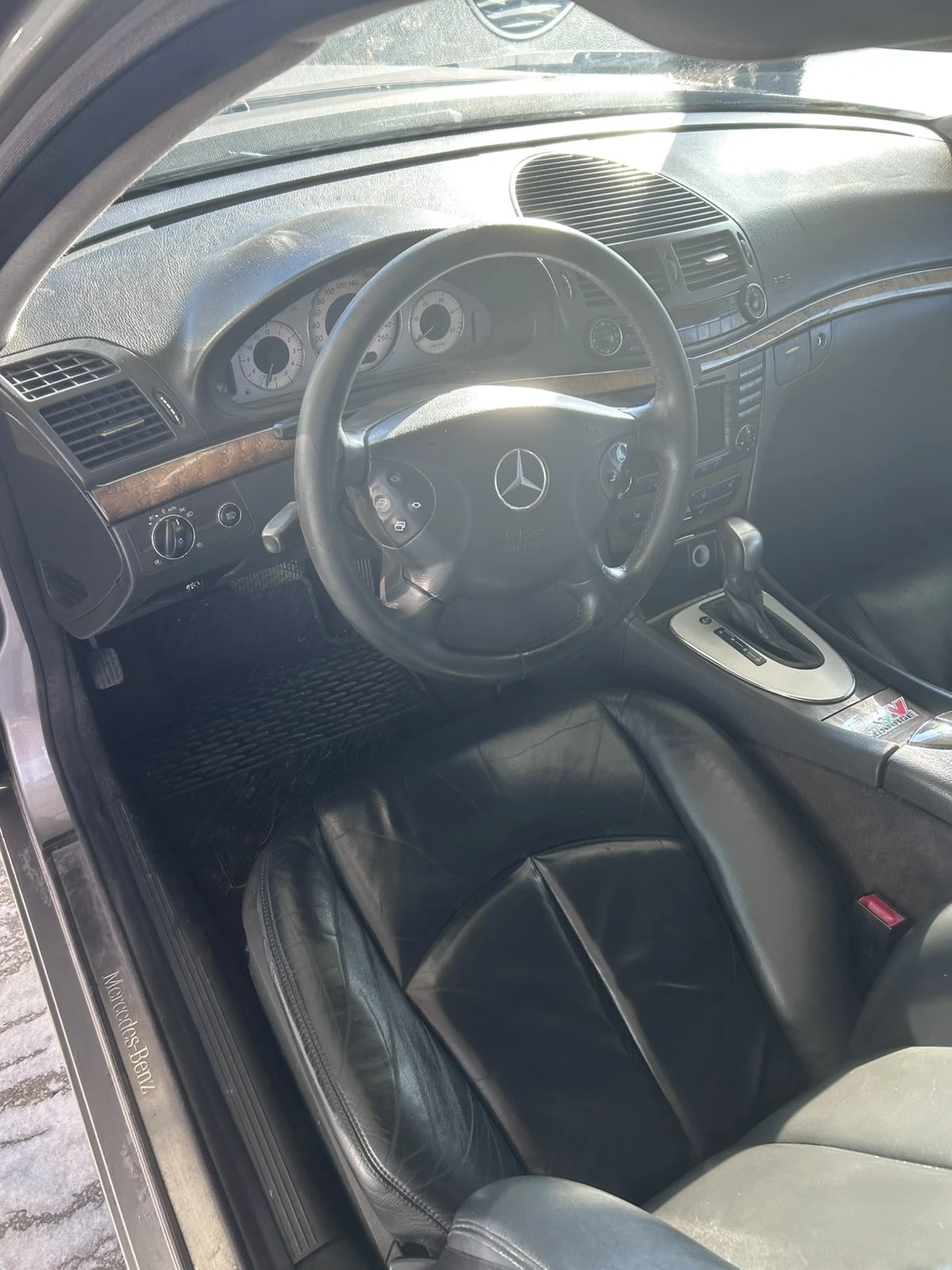 Mercedes-Benz E 320, снимка 6 - Автомобили и джипове - 54712903