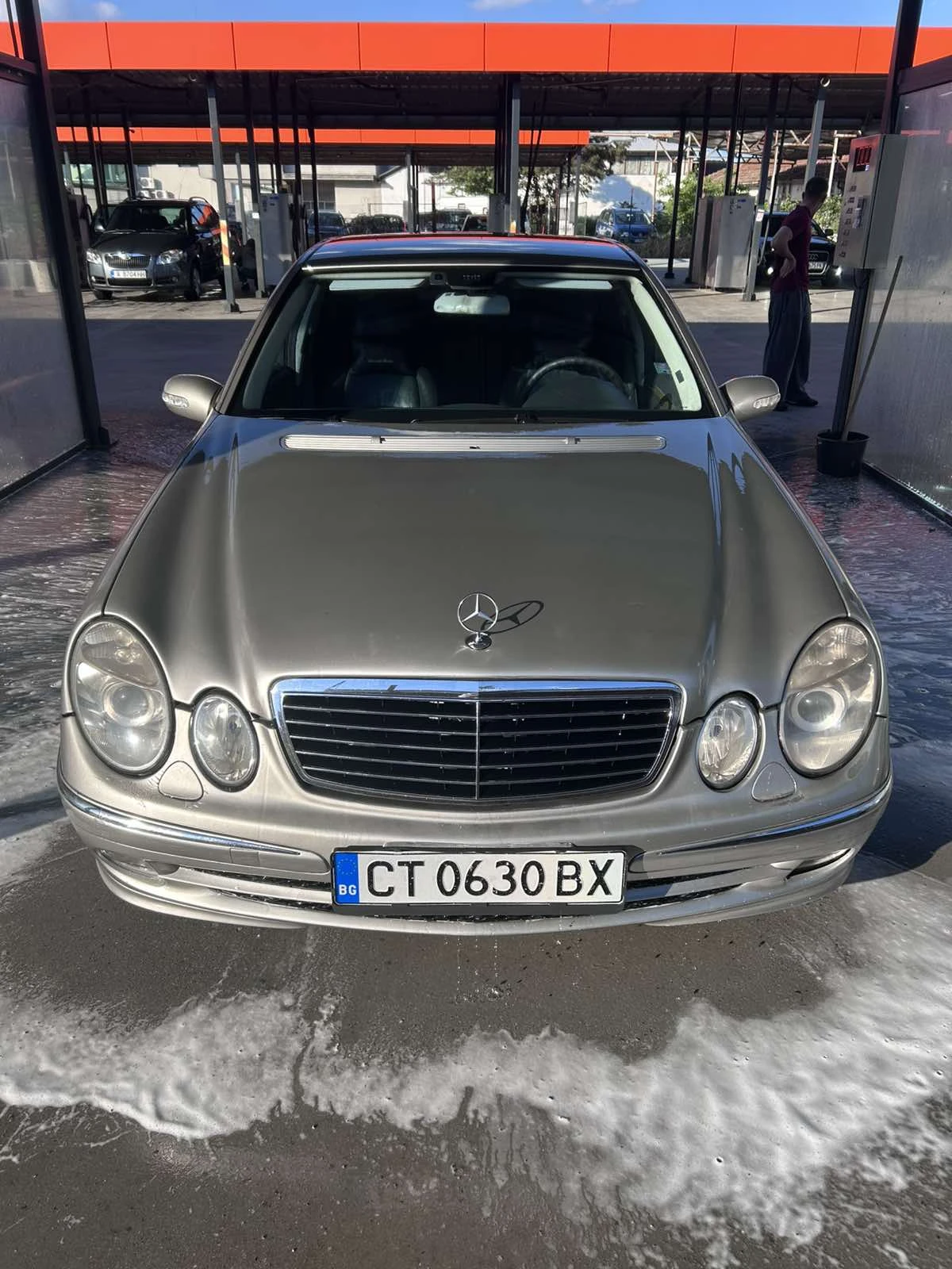 Mercedes-Benz E 320