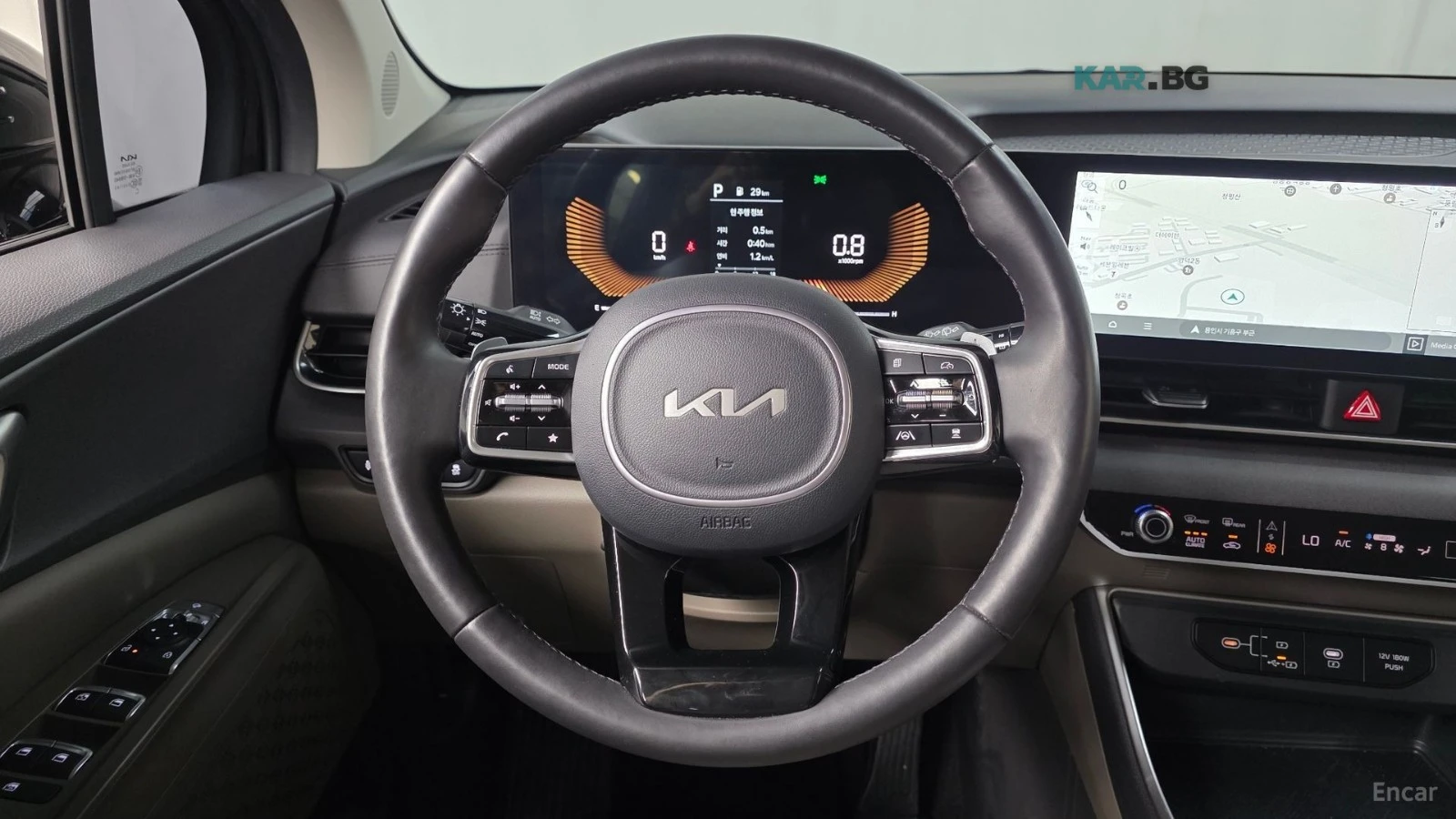 Kia Carnival * 2.2d* PRESTIGE* КОЖА* ПОДГРЕВ* ОБДУХВАНЕ* КАМЕРА, снимка 13 - Автомобили и джипове - 54916780