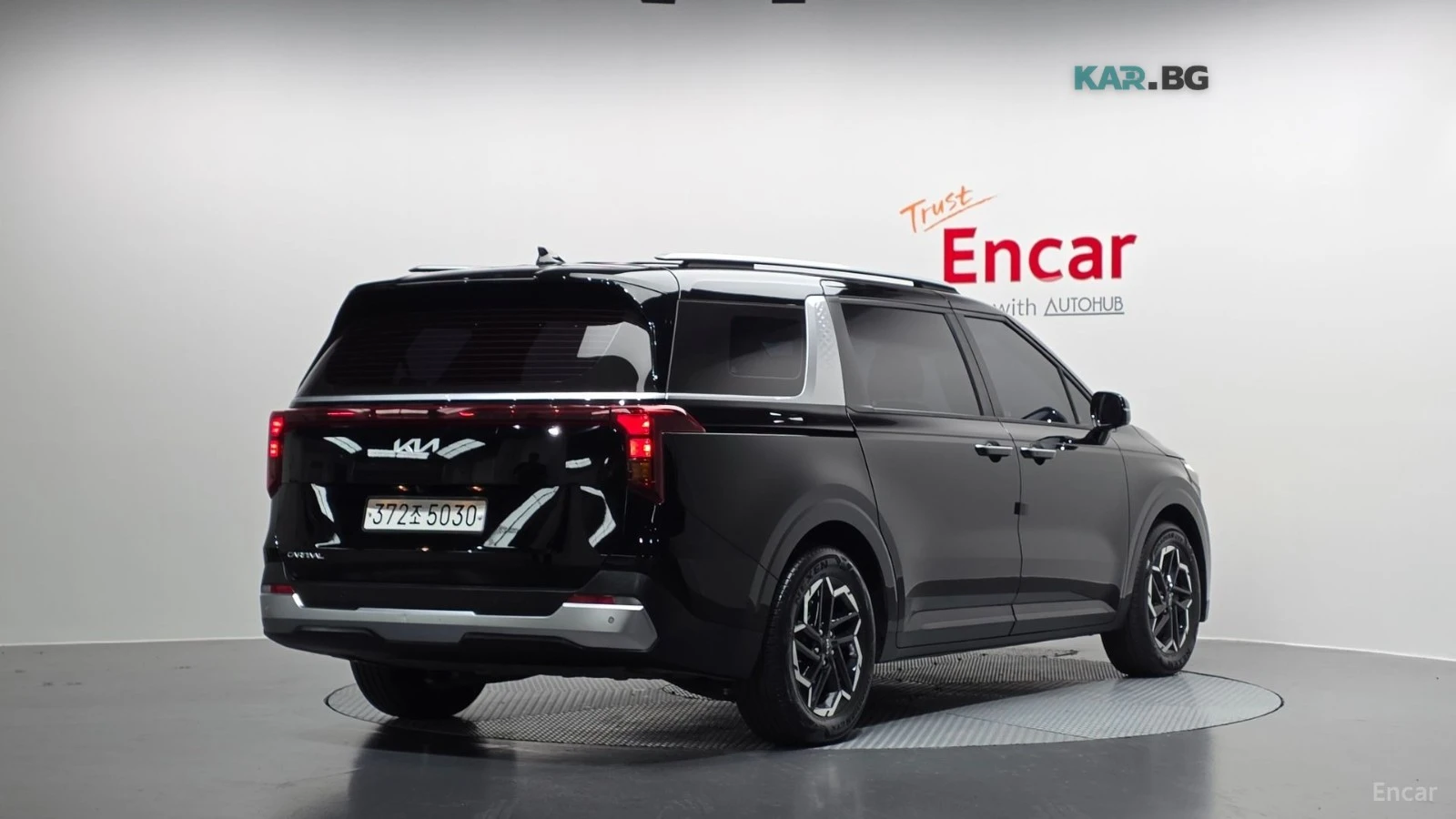 Kia Carnival * 2.2d* PRESTIGE* КОЖА* ПОДГРЕВ* ОБДУХВАНЕ* КАМЕРА, снимка 2 - Автомобили и джипове - 54916780