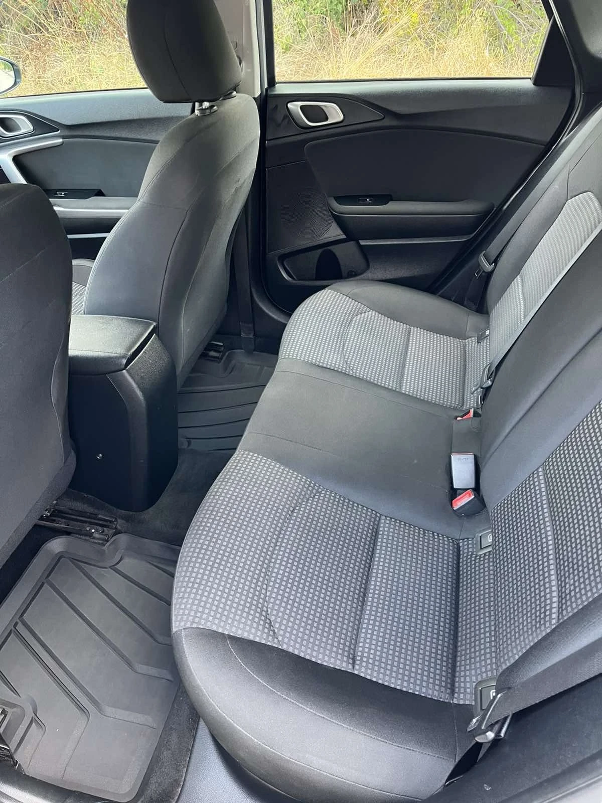 Kia Ceed, снимка 7 - Автомобили и джипове - 55826874